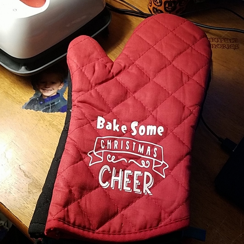 Oven Mitt - Bake Some CHRISTmas Cheer
